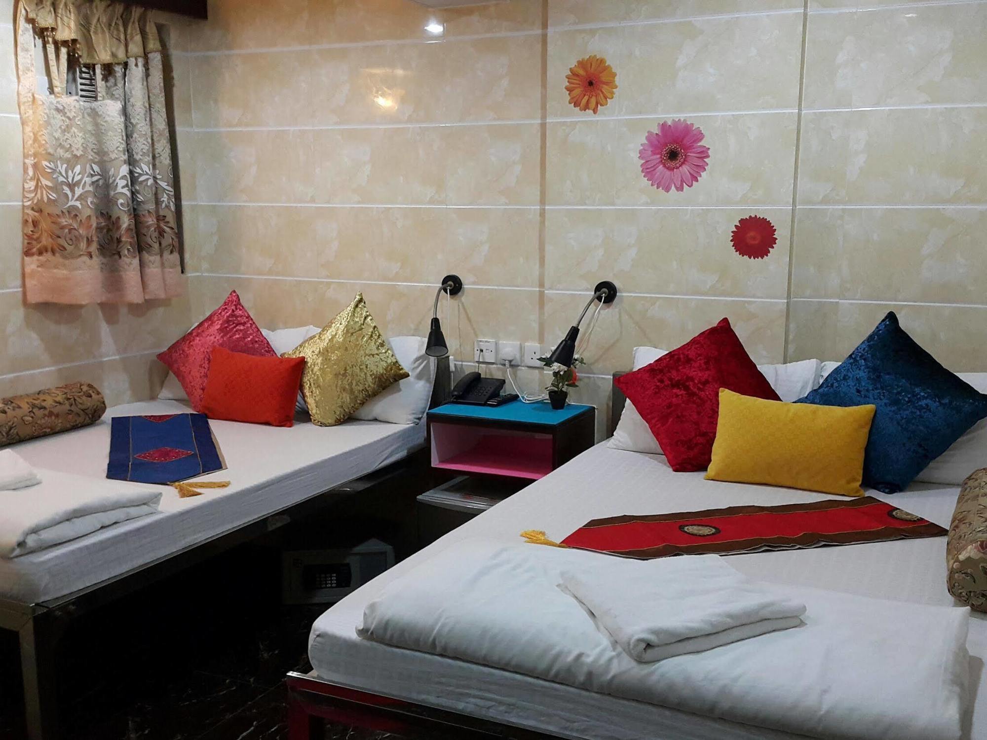 Ranjeet Guest House Hong Kong Ngoại thất bức ảnh